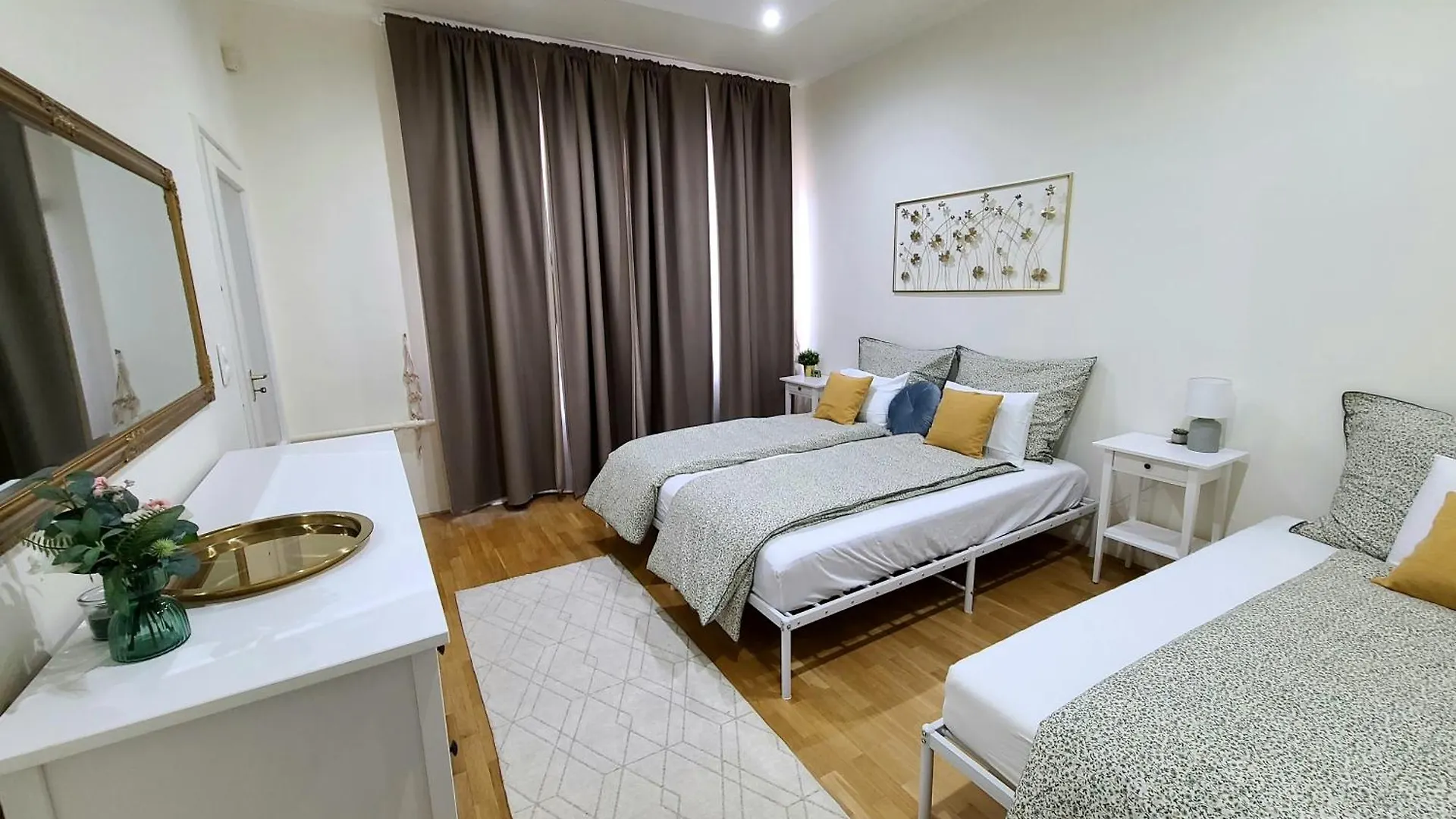 Central Budapest Oasis - City Center Apartment