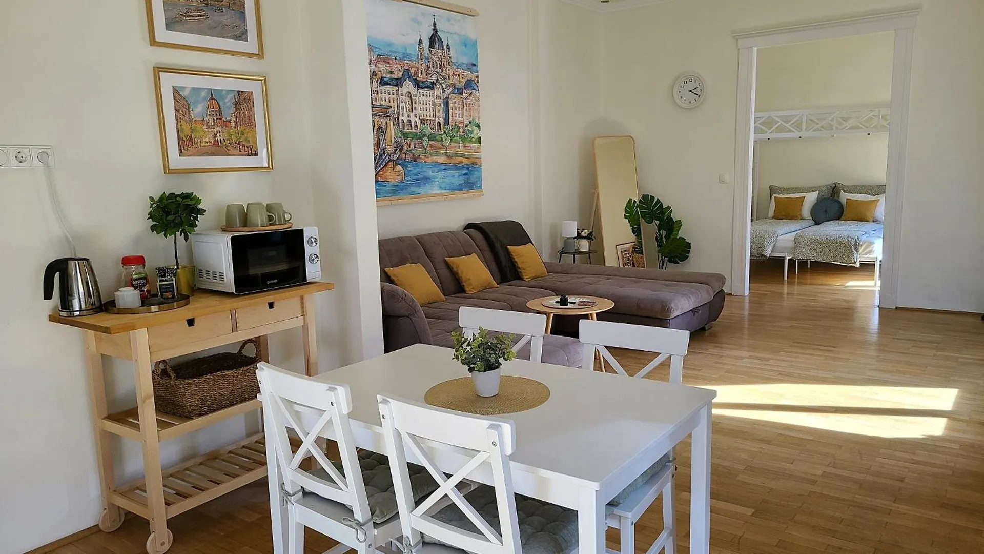 Central Budapest Oasis - City Center Apartment
