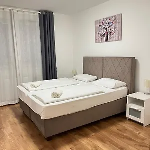  Apartman Corvin Rose